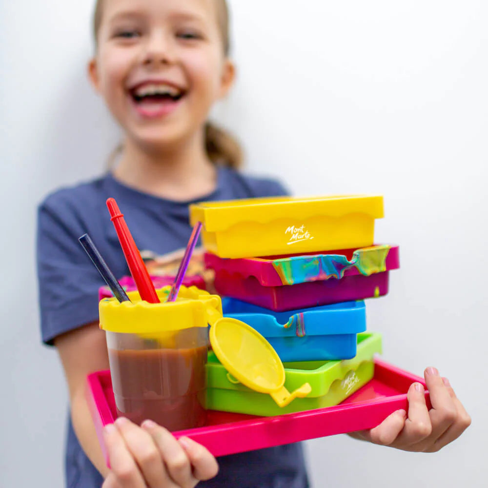 Mont Marte Paint Pouring Trays 4pc image 6