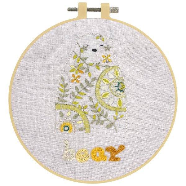 Make It Embroidery Kit 15cm Floral Bear