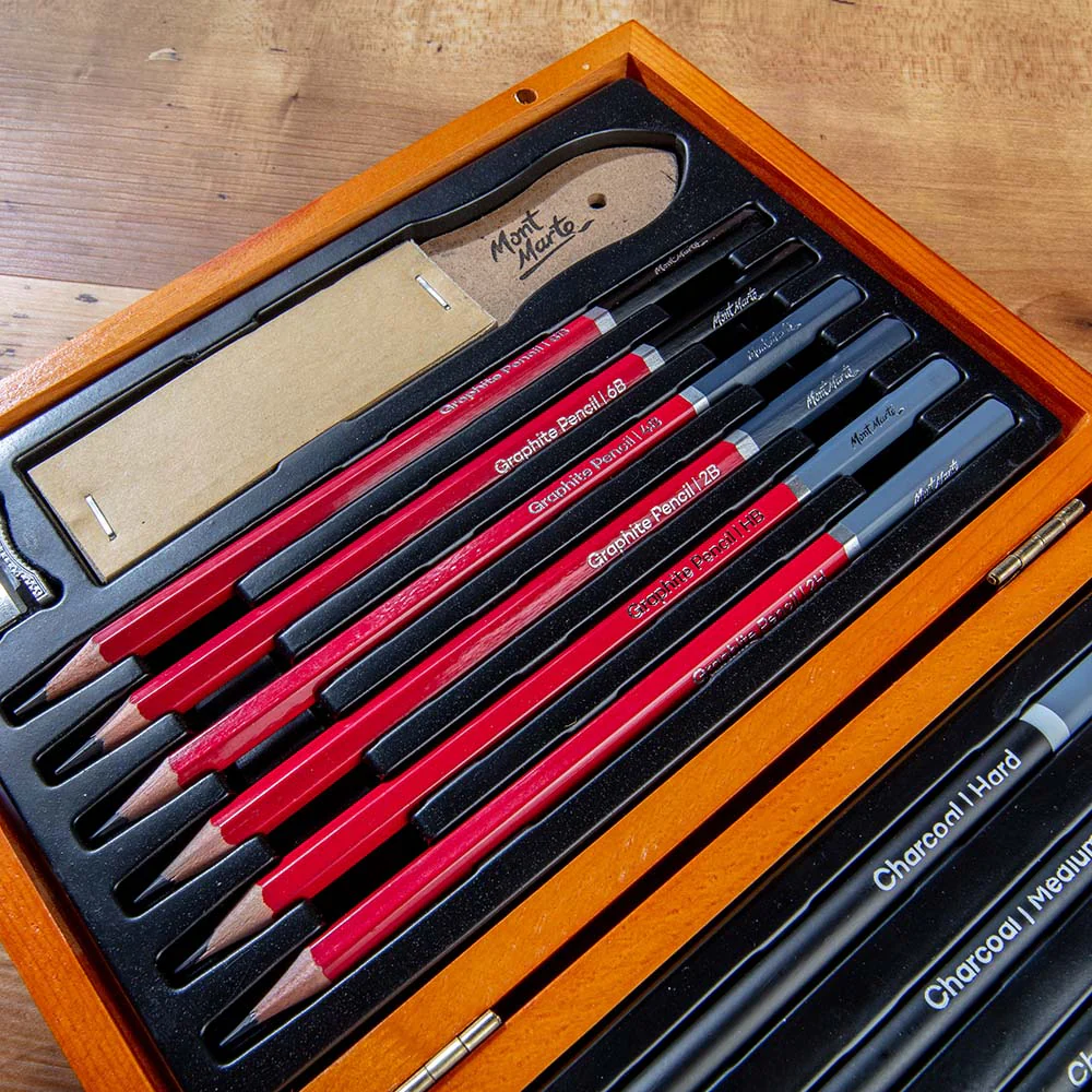 Mont Marte Sketching Set in Wood Box 21pce